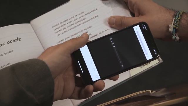 Andres Suarez agradece el éxito de Más allá de mis canciones смотреть онлайн