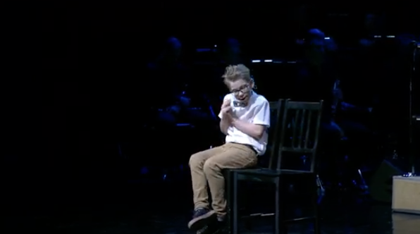 "Собаке Качалова". Сергей Есенин. Читает наизусть Матвей Чесноков. смотреть онлайн