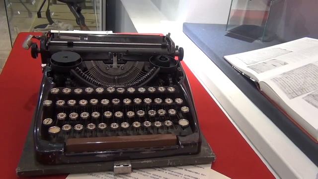 Музей города Кропоткин / Краткая история появления пишущих машинок в России, обзор экспоната музея смотреть онлайн