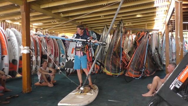 Семинар по глиссирующему фордевинду. Отличия между видами джайбов. Виндсерфинг на диване. смотреть онлайн