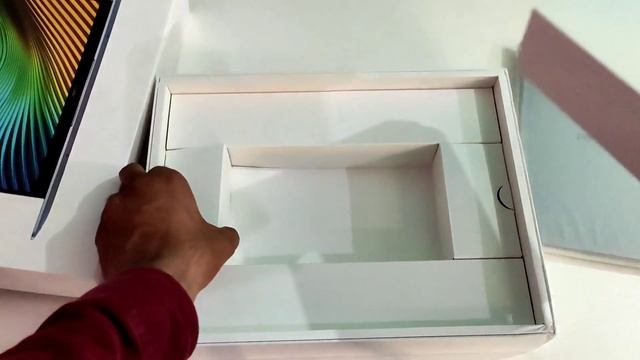 REALME Book Slim & iphone 12 Unboxing, This Laptop Is Killing All The Compitition смотреть онлайн