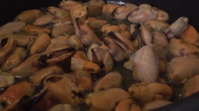 США?ПАСТА СО СЛИВОЧНЫМ СОУСОМ С МИДИЯМИ?ПЕРВОЕ КУЛИНАРНОЕ ВИДЕО смотреть онлайн