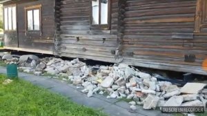 Подъем дома с заменой венцов и фундамента на свайный винтовой 6 на 15 метров