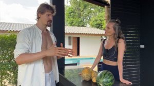 Самый большой фруктоед в мире - Артем Кушнарев. Почему он бывает жестоким?