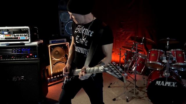 Bloodbound - Behind the Moon смотреть онлайн