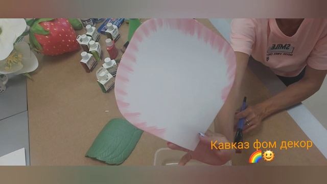 БЕСПЛАТНЫЙ МАСТЕР-КЛАСС Как красить изолон. Тонировка розы обычным колером. смотреть онлайн