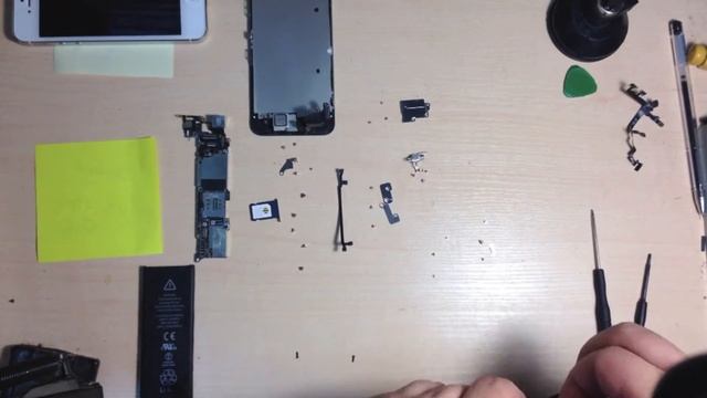 iPhone 5 замена шлейфа кнопки включения смотреть онлайн