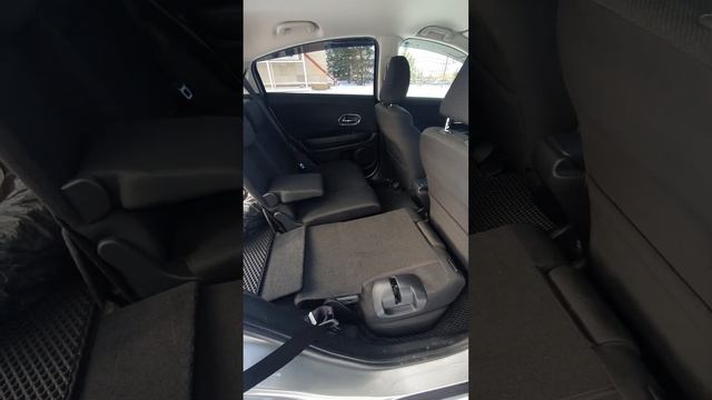 Авто продан Honda Vezel, 2014г.в., 1.5л, вариатор, пробег 73 т.км, заводской окрас, аукцион 4 Балла