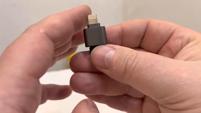 OTG картридер для IPhone.