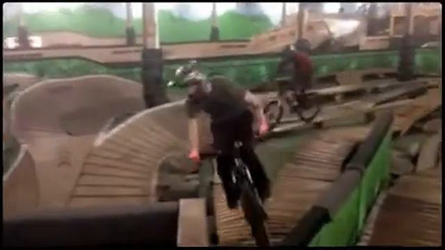 Rays Indoor MTB, Trails and Downhill смотреть онлайн
