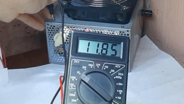 Простой делитель напряжения на трех резисторах. смотреть онлайн