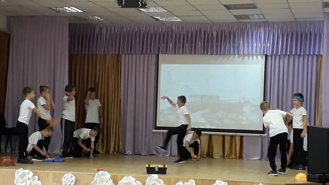 Брейк данс 1 школа ялта смотреть онлайн