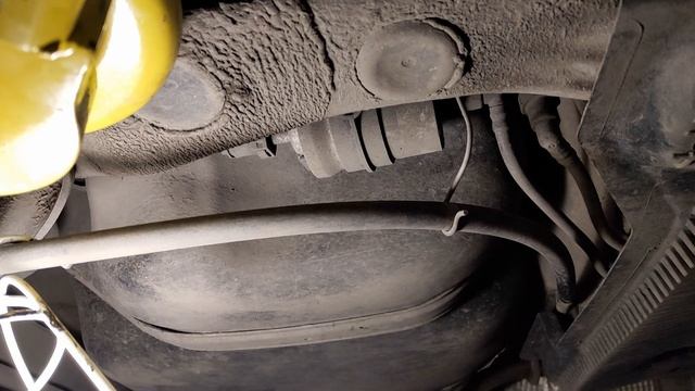 Замена топливного фильтра Skoda Rapid (VW Polo Sedan, Skoda Fabia)