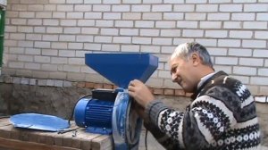 Купил  зернодробилку .