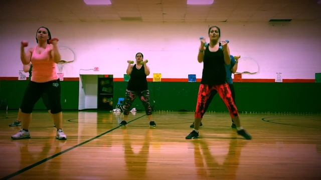 Zumba Routine No Hands by Waka Flaka Flame смотреть онлайн