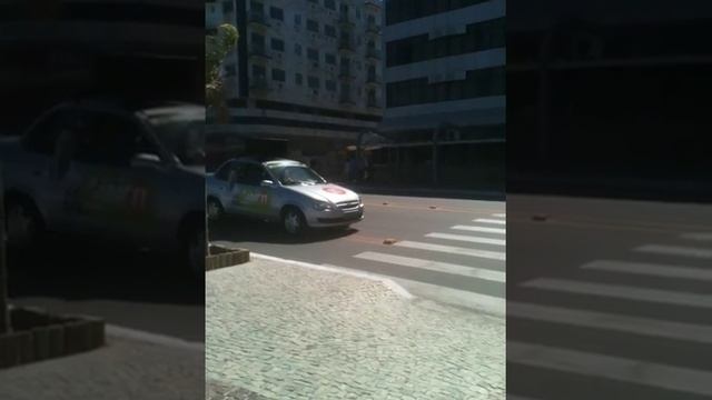 Ещё одна машинка с выборов в Кабу-Фриу смотреть онлайн