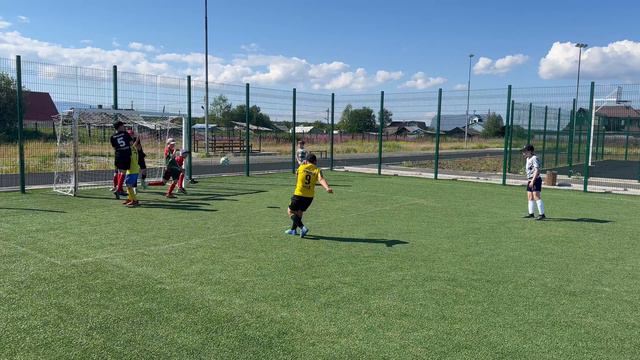 Ростик забивает со штрафного💪