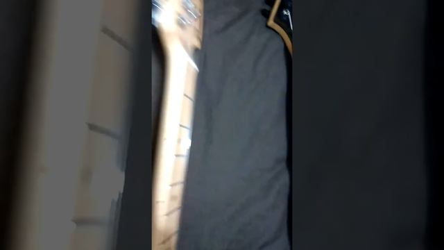 Fender Deluxe Roadhouse Stratocaster Maple Fingerboard I Made in México смотреть онлайн