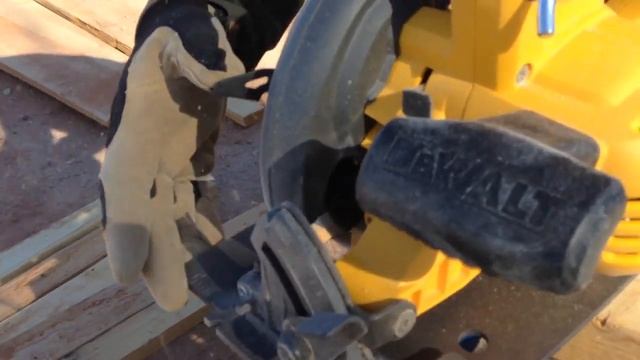 Dewalt 60v Circular Saw (DCS578)        23+ MINUTES OF SAWING!!!!!
