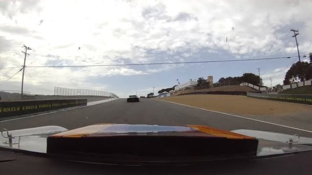 1970 Boss 302 Mustang beats twin turbo factory Porsches 2012 Rolex Monterey Motorsports Reunion смотреть онлайн