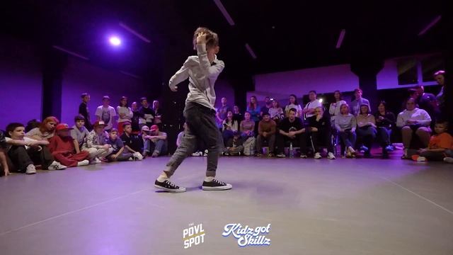 Rostis Flow vs Комод ★ Top32 11-13 ★ Kidz Got Skillz 10 Дек 2022 смотреть онлайн