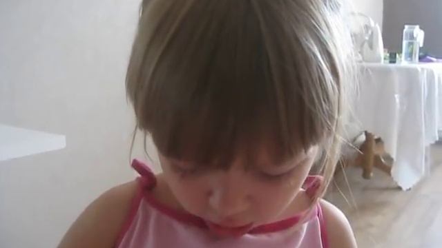 Мама съела конфету смотреть онлайн