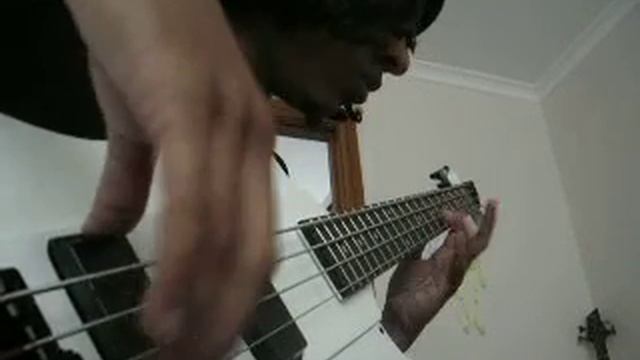 White Thunderbird Bass test смотреть онлайн