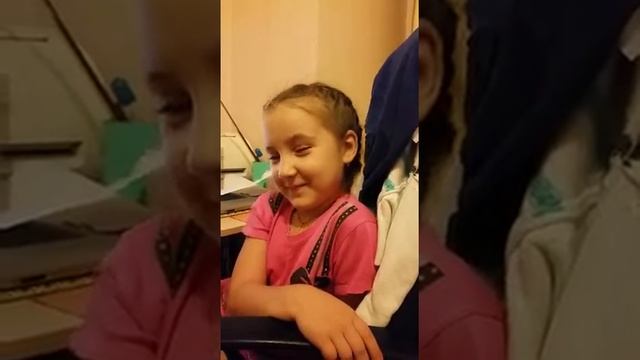 Как нужно строить глазки мальчикам и девочкам смотреть онлайн