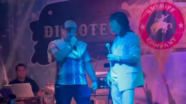 Mauricio Rosales con Roberto Carlos (yo me llamo) смотреть онлайн