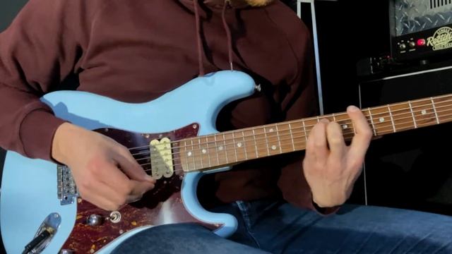 Bass VI Strings On A Normal Guitar! (Daddario EXL156) смотреть онлайн