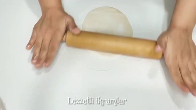 Ünlü Bir Börekçiden Aldığım 50 Yıllık Tarif ? Çiğ börek tarifi ? Çi Börek Nasıl Yapılır? Börek tari смотреть онлайн