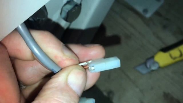 “fix” a BROKEN WIRE at a connector (without replacing the connector) смотреть онлайн