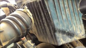 Снятие воздушного фильтра с корпусом Лада Калина