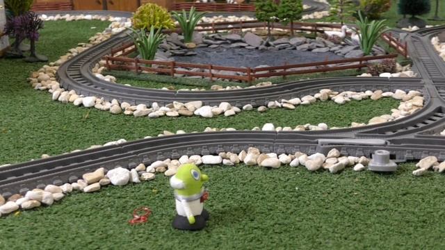 Mystery Ghost Guessing Game with Peppa смотреть онлайн
