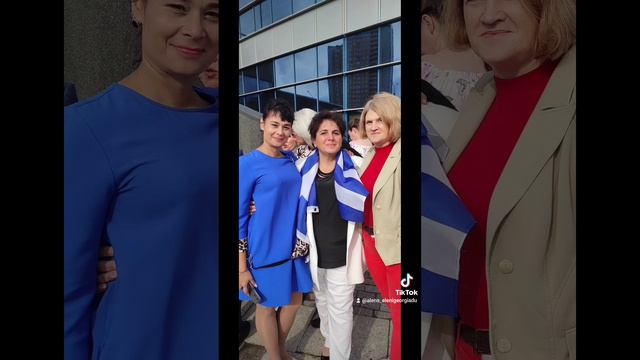 Сегодня ровно месяц, как мы с мужем приехали в Питер на Грандиозное событие в Ледовом Дворце. смотреть онлайн