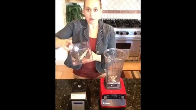 Blendtec vs Vitamix – A First Look смотреть онлайн