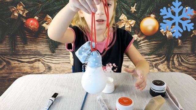 Снеговик из лампочки Новогодняя игрушка смотреть онлайн