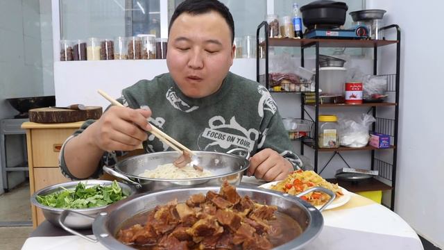 6斤牛肉，阿强做“红烧牛肉面”，香辣劲道，吸溜一大口，过瘾！【cram阿强】