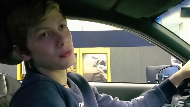 Genesis G70. Быстрый седан премиум класса. (Часть 1) смотреть онлайн