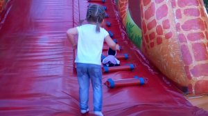 Батут для детей Сафари Safari. Trampoline for kids. Крутая горка для детей