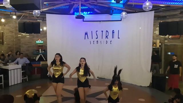 Latin Teens Samba Jive (Michael Jackson) смотреть онлайн