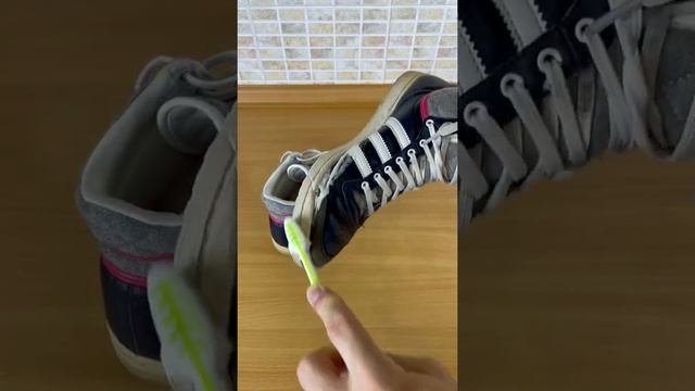 Как очистить белую подошву | Лайфхаки от Нечетова | nechetoff | ПОДПИШИСЬ ⬇️? #Shorts смотреть онлайн