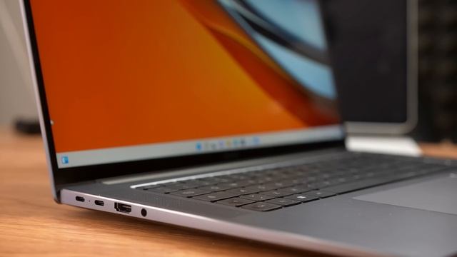 QUALE COMPUTER SCELGO PER L'UNIVERSITÀ??!?! смотреть онлайн