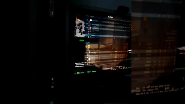 Мой друг играет Кс го !!! смотреть онлайн