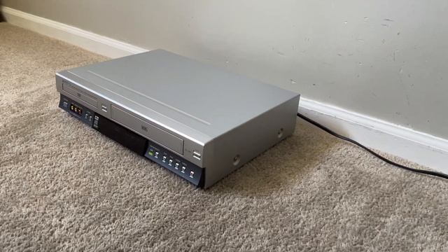 Toshiba SD-V290 DVD VHS VCR Combo Compact Disc CD Player Recorder смотреть онлайн