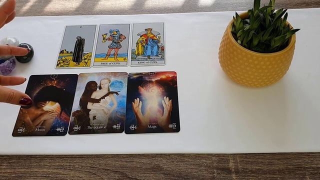 PICK A CARD - YES or NO Question смотреть онлайн