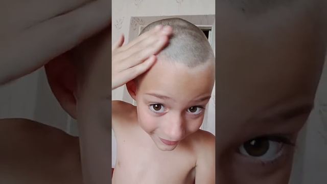 Я Подстригся Налысо А апвоут пользователи реддит(@SaVan) смотреть онлайн