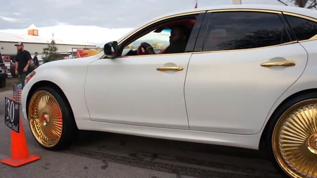 Linny J Mlk Car Show 2k17 Wrapped White Infiniti on 26" Gold Dub Floaters смотреть онлайн