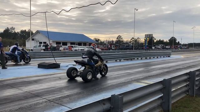 Rocket trike for the win vs gsxr750 смотреть онлайн