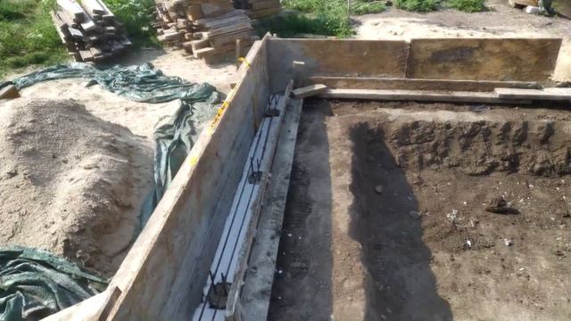 Стройка дома - 110. Площадка возле дома. Снятие грунта, фундамент и обратная засыпка. Часть 1 смотреть онлайн